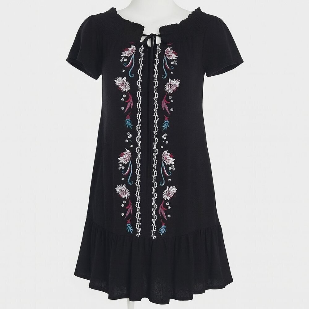 NWT LOVE, FIRE Black Ruffled Top Size Small
